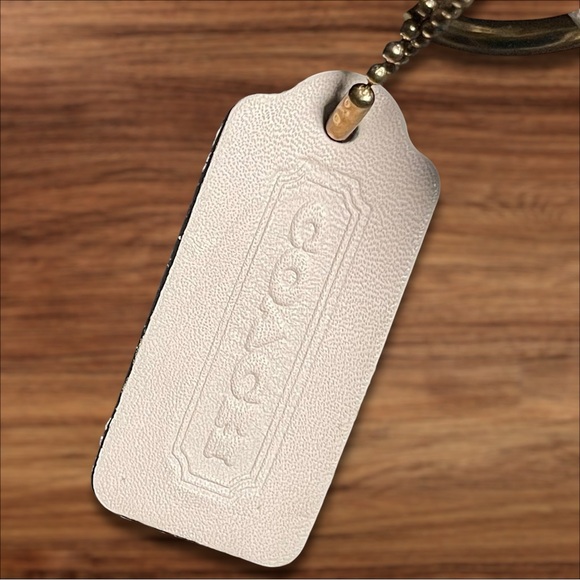 COACH Vintage Devon Shoulder Bag - Bone Glove-tanned Leather - LIKE NEW - Rare - Picture 12 of 14